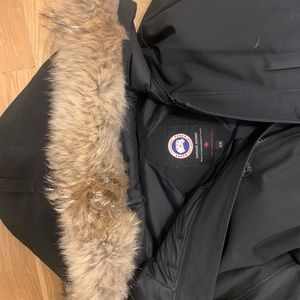 Men’s Canada goose jacket size XL